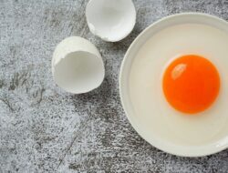 Kuning Telur Omega Bantu Jaga Kesehatan, Ini 8 Manfaatnya